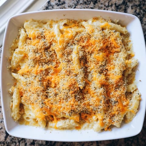 Old-Fashioned Baked Mac & Cheese